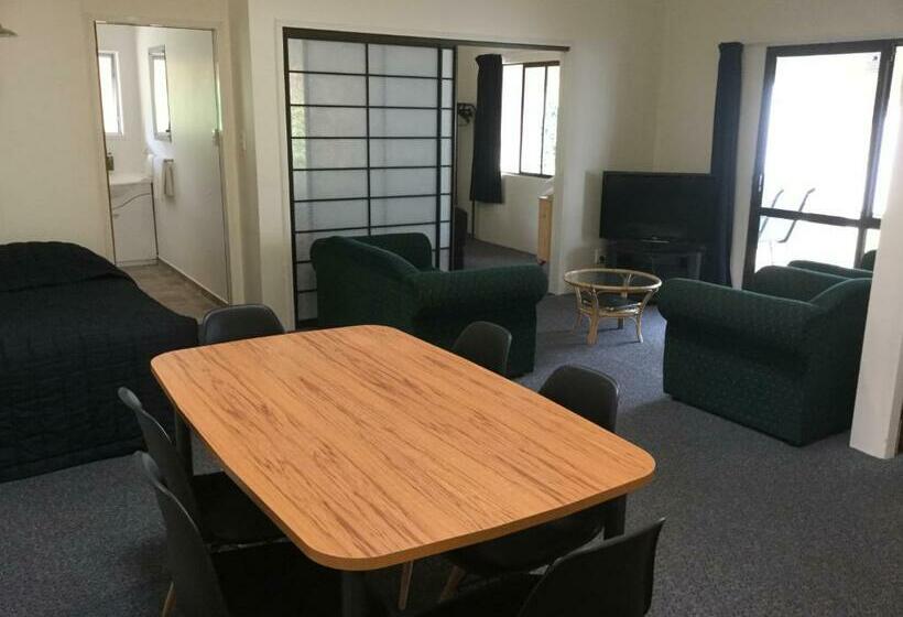 带2个卧室的公寓, Captains Quarters Motor Inn