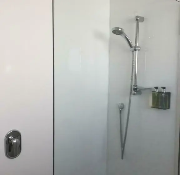 استودیو استاندارد با تخت کینگ, Captains Quarters Motor Inn