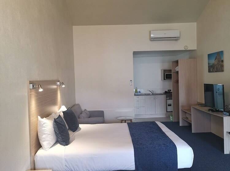 استودیو استاندارد با تخت کینگ, Captains Quarters Motor Inn