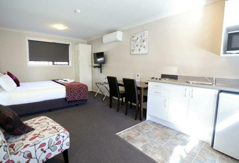 סטודיו אקזקיוטיב, Matariki Motor Lodge