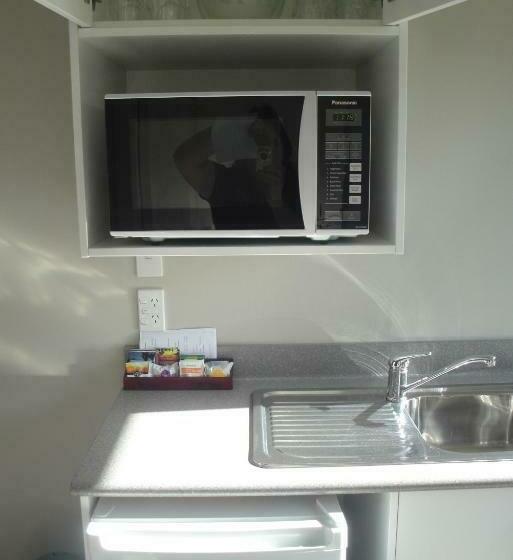 סטודיו אקזקיוטיב, Matariki Motor Lodge