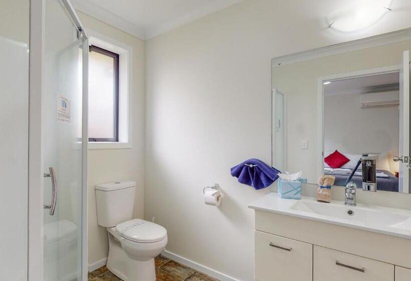 סטודיו אקזקיוטיב, Matariki Motor Lodge