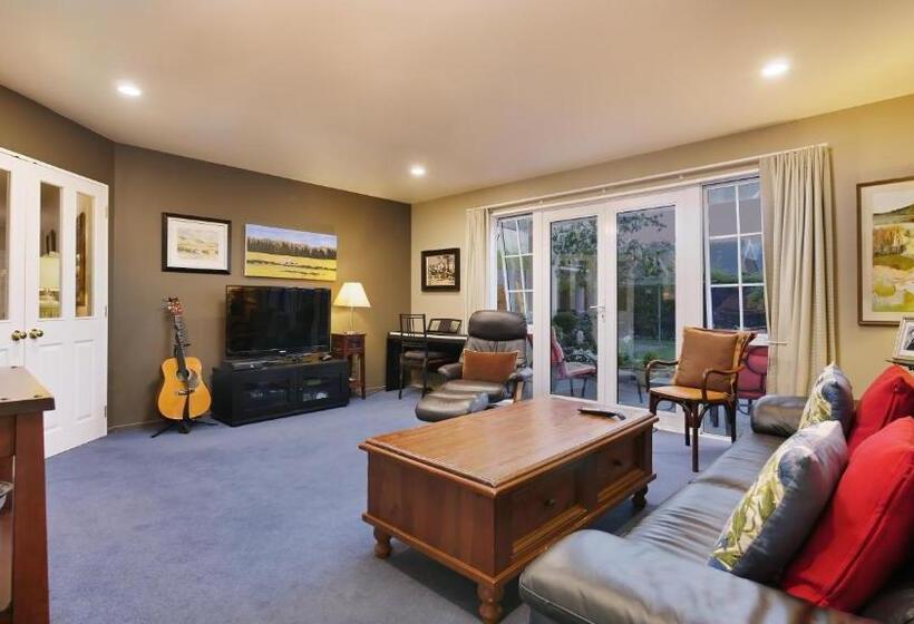 סוויטת 2 חדרי שינה, Olive House Bed And Breakfast