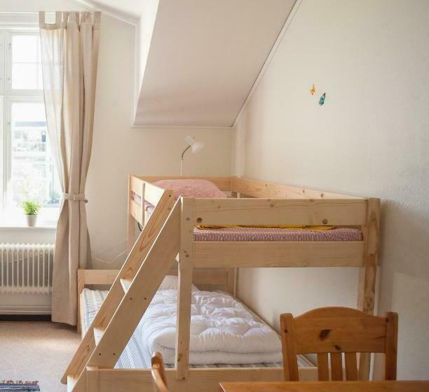 浴室共有ファミリールーム, Ronneby Brunnspark Vandrarhem Och B&b