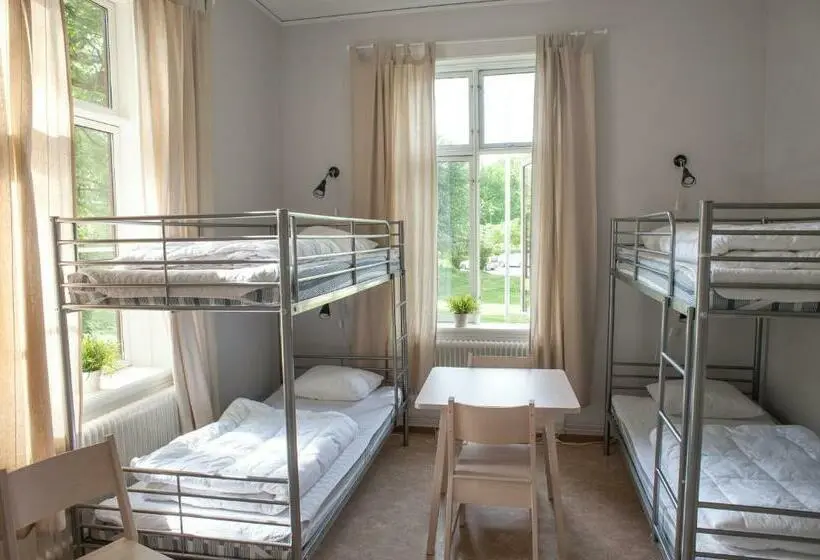 اتاق استاندارد چهارنفره با سرویس بهداشتی مشترک, Ronneby Brunnspark Vandrarhem Och B&b