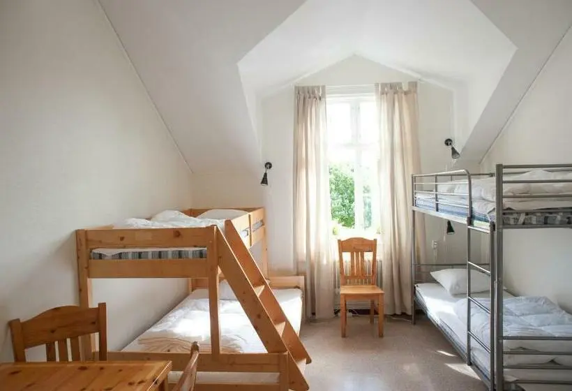 اتاق استاندارد چهارنفره با سرویس بهداشتی مشترک, Ronneby Brunnspark Vandrarhem Och B&b
