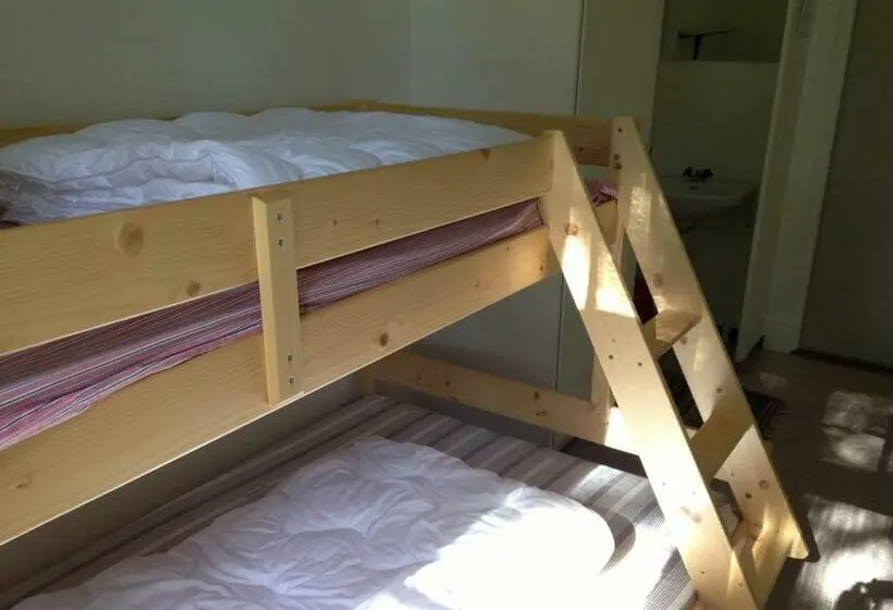 اتاق خانوادگی با سرویس بهداشتی مشترک, Ronneby Brunnspark Vandrarhem Och B&b