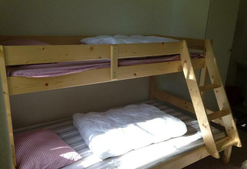 浴室共有ファミリールーム, Ronneby Brunnspark Vandrarhem Och B&b