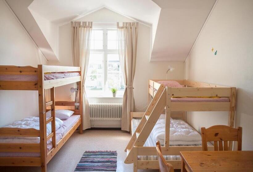 浴室共有ファミリールーム, Ronneby Brunnspark Vandrarhem Och B&b