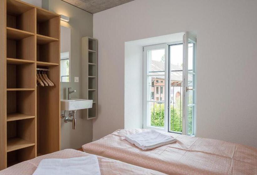 Номер Стандарт Совместная Ванная, Avenches Youth Hostel
