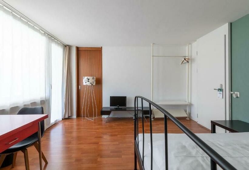 带共用浴室的标准房间, Bettstatt Neustadt