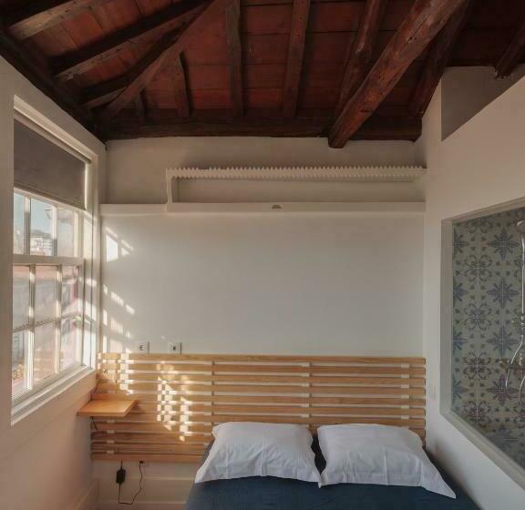 اتاق سوپریور, Linha 22