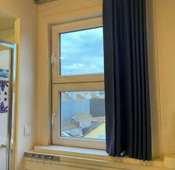 اتاق استاندارد, Linha 22