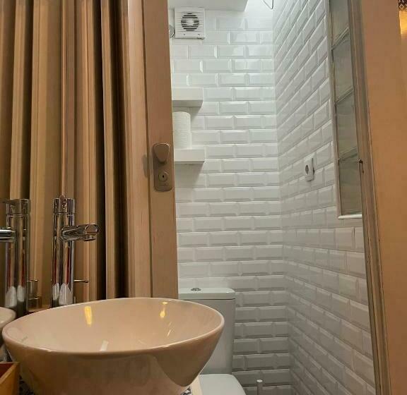 اتاق استاندارد, Linha 22