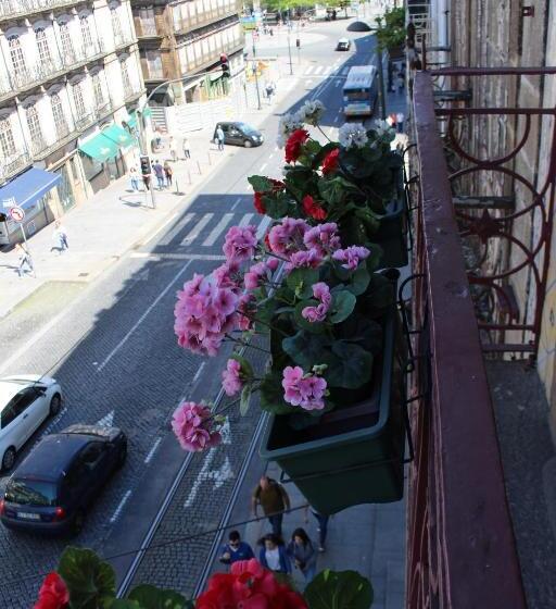 اتاق سوپریور با بالکن, Linha 22