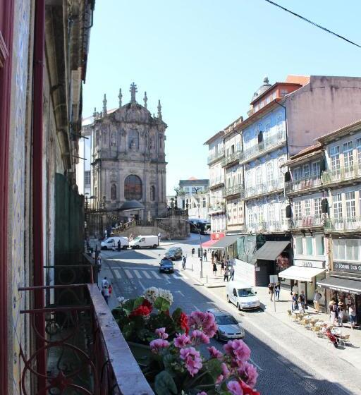 اتاق سوپریور با بالکن, Linha 22