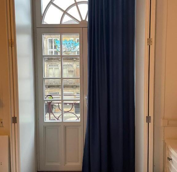 اتاق سوپریور با بالکن, Linha 22