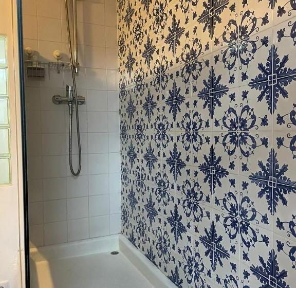 اتاق استاندارد با بالکن, Linha 22