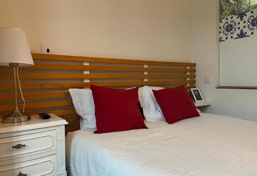 اتاق سوپریور با بالکن, Linha 22