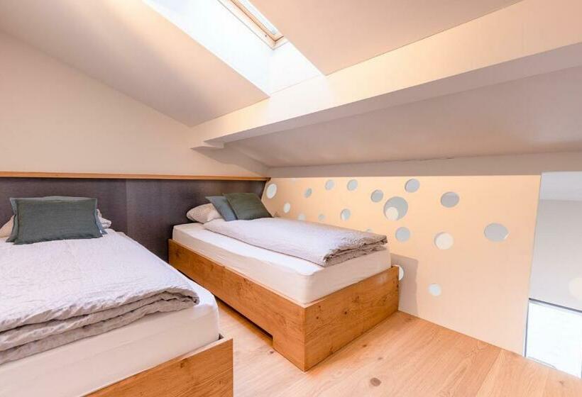 Четырехместный Номер Стандарт, Gyger Restaurant Confiserie B&b