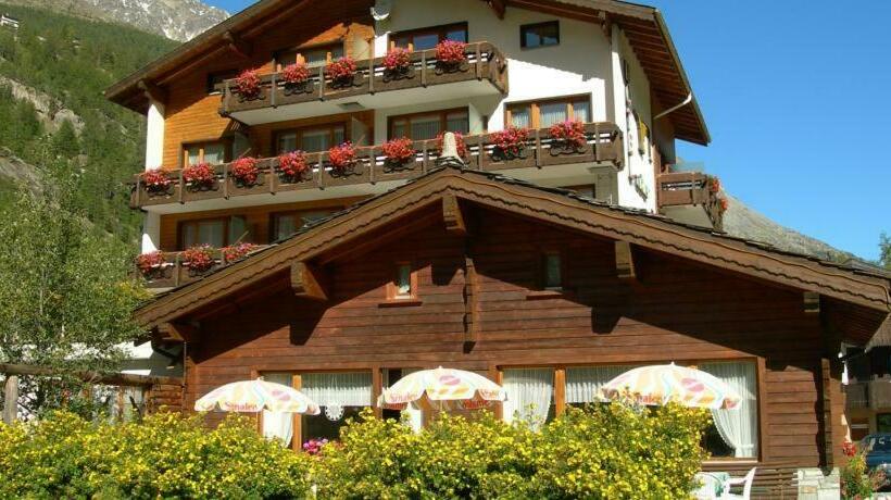 高级大房间, Adler