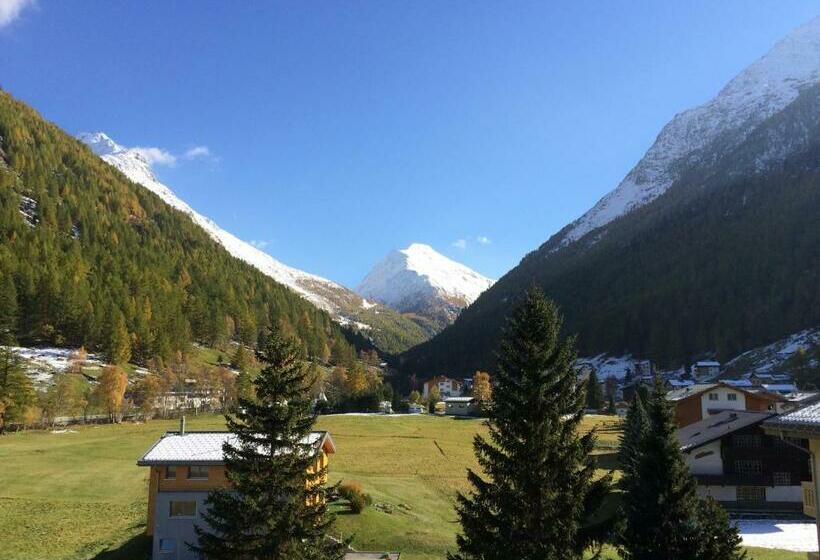 高级大房间, Adler