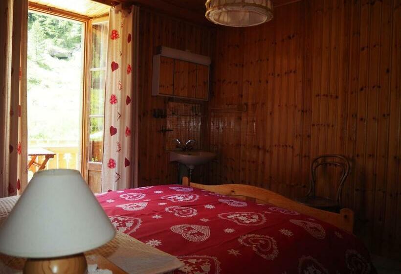 חדר סטנדרט חדר אמבטיה משותף, Aiguille De La Tza