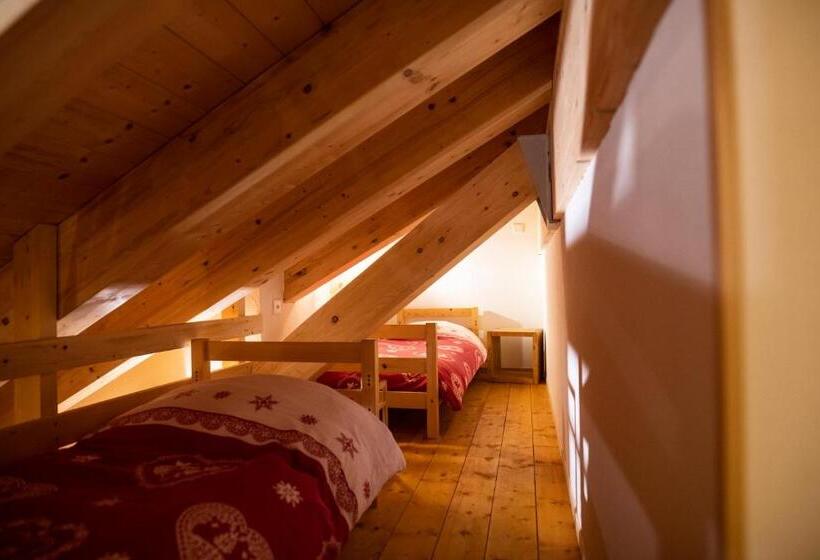 חדר סטנדרט, Aiguille De La Tza