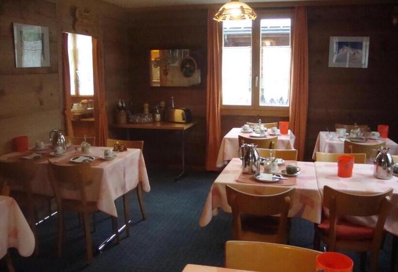 חדר סטנדרט חדר אמבטיה משותף, Bietschhorn