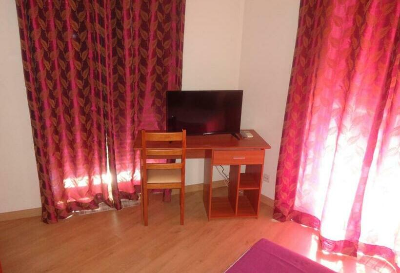 Номер Стандарт, Bonjardim