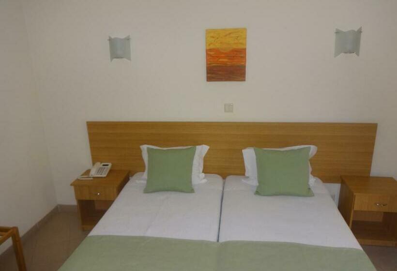 Номер Стандарт, Bonjardim