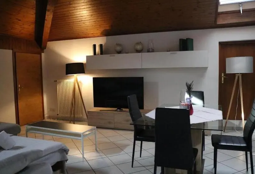 スイート, Borgovecchio Albergo