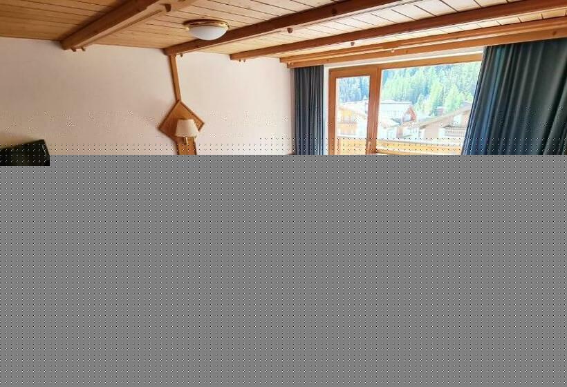 Standard Værelse m. Balkon, Cresta