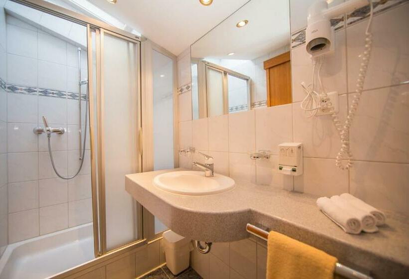 Basic Enkeltværelse, Cresta