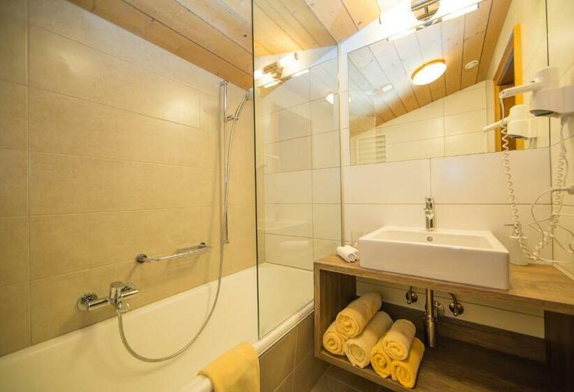 Standard Værelse m. Balkon, Cresta