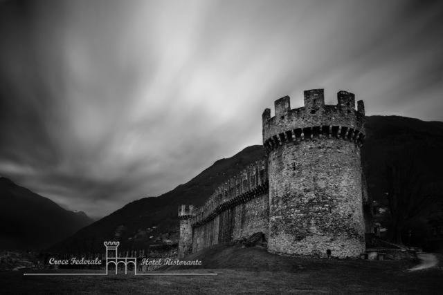 غرفة قياسية, Croce Federale