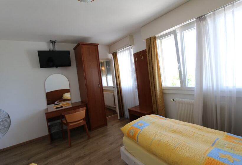 Номер Стандарт, Du Quai