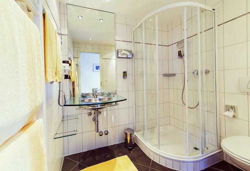 디럭스 룸, Fidazerhof