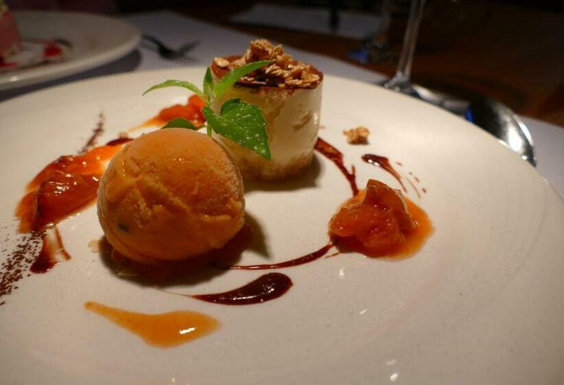 اتاق استاندارد با سرویس بهداشتی مشترک, Gasthaus Schlosshalde