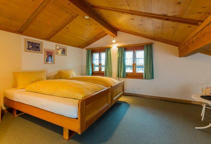 חדר משפחתי, Swiss Lodge Joopi