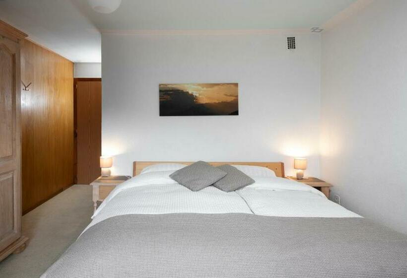 Standard Værelse, Le Beausite