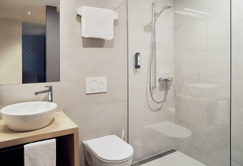 ジュニアスイート, Neu Schönstatt