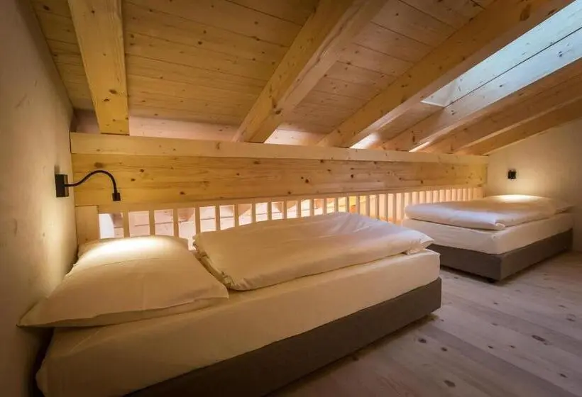Perhehuone, Spitzhorn Superieur