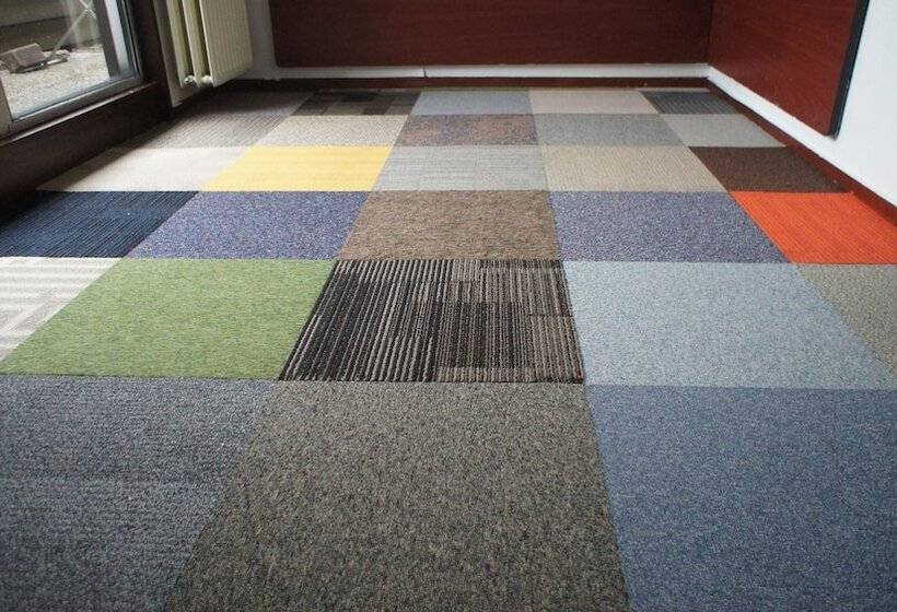 발코니 스탠다드 싱글 룸, The Budget