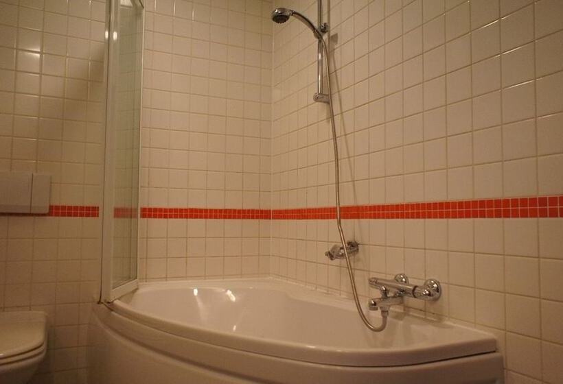 스탠다드 발코니 룸, The Budget