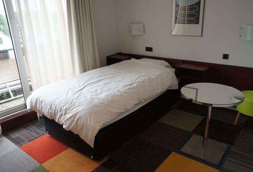 스탠다드 발코니 룸, The Budget