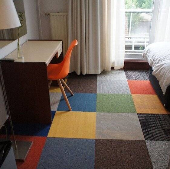 스탠다드 발코니 룸, The Budget