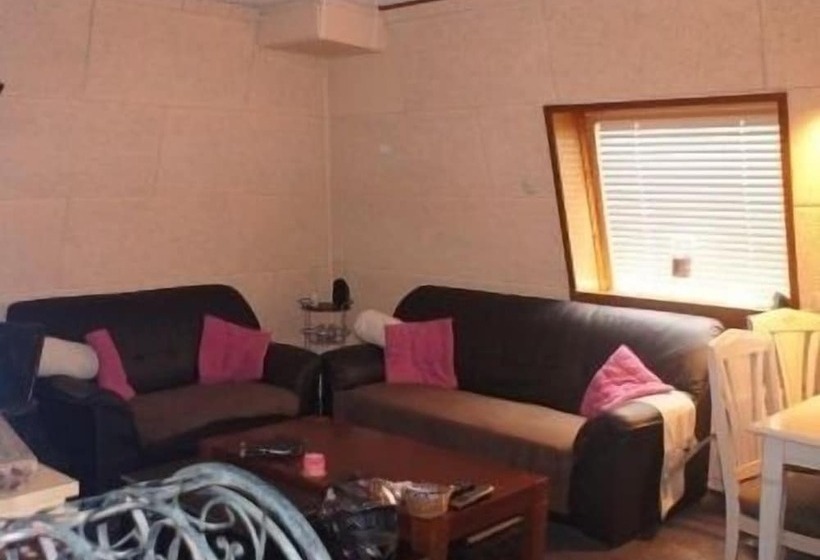 패밀리 스튜디오, The Budget