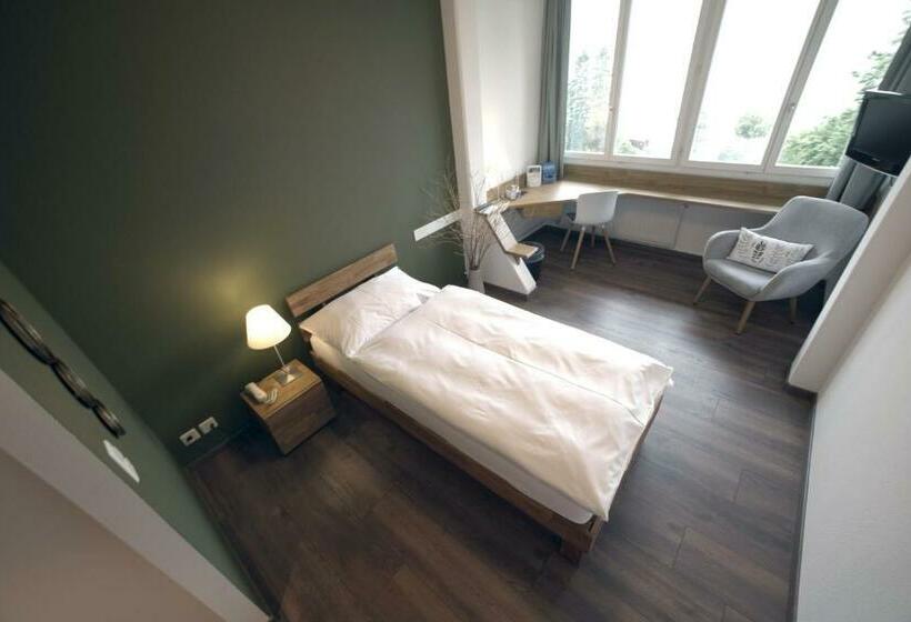 חדר סטנדרט יחיד, Landli