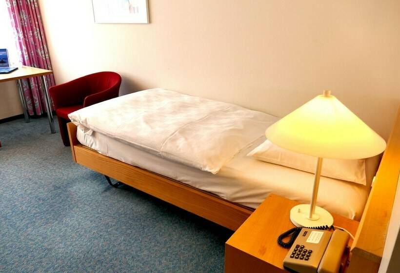 חדר סטנדרט יחיד, Landli